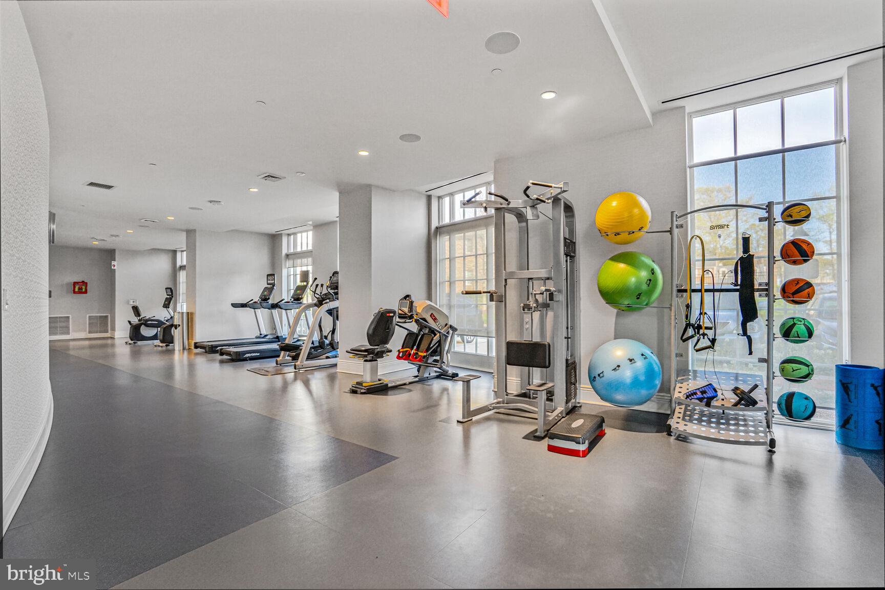 THE SIGNET - Residential