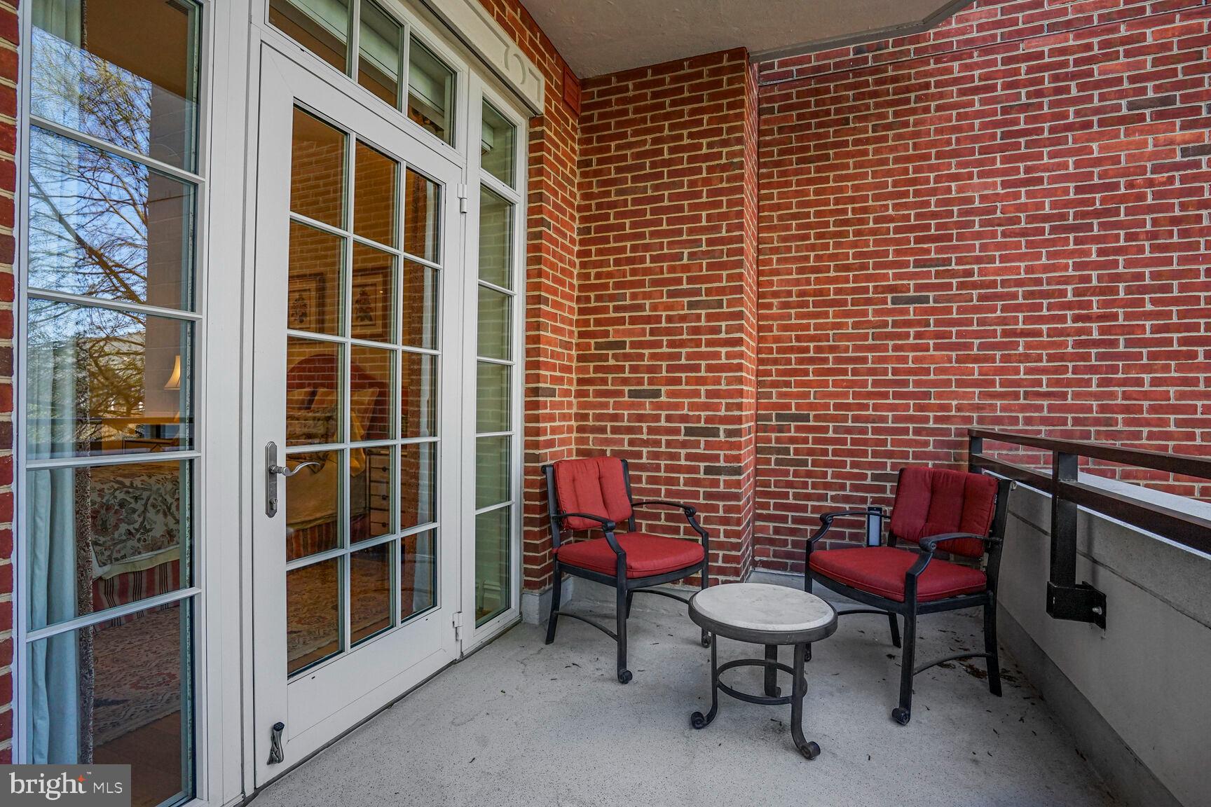 THE SIGNET - Residential