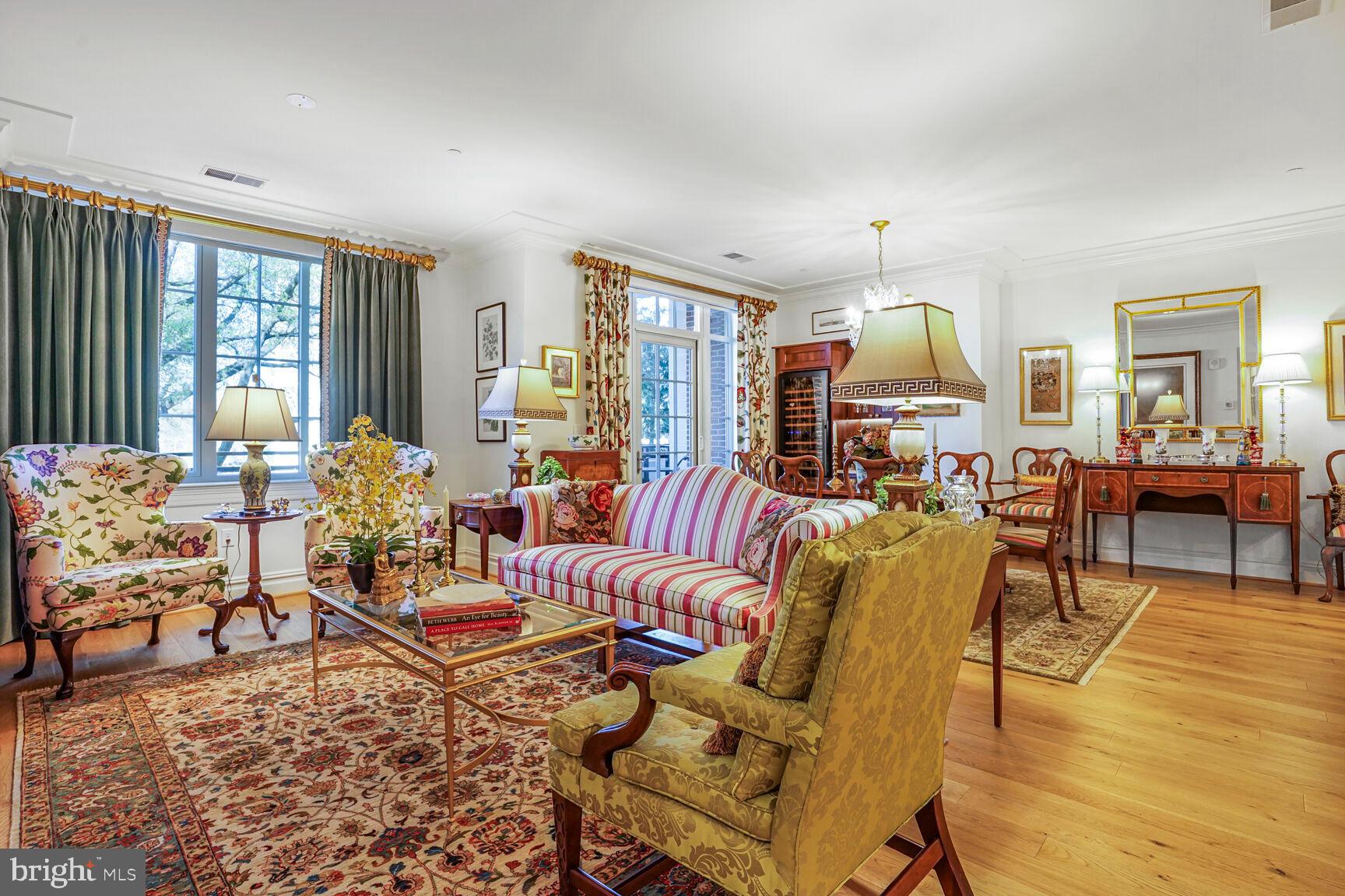 THE SIGNET - Residential