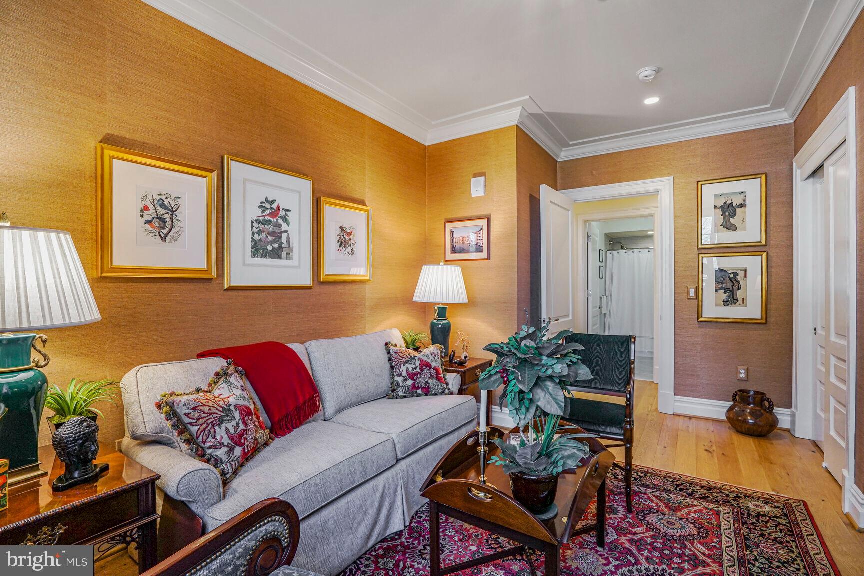 THE SIGNET - Residential