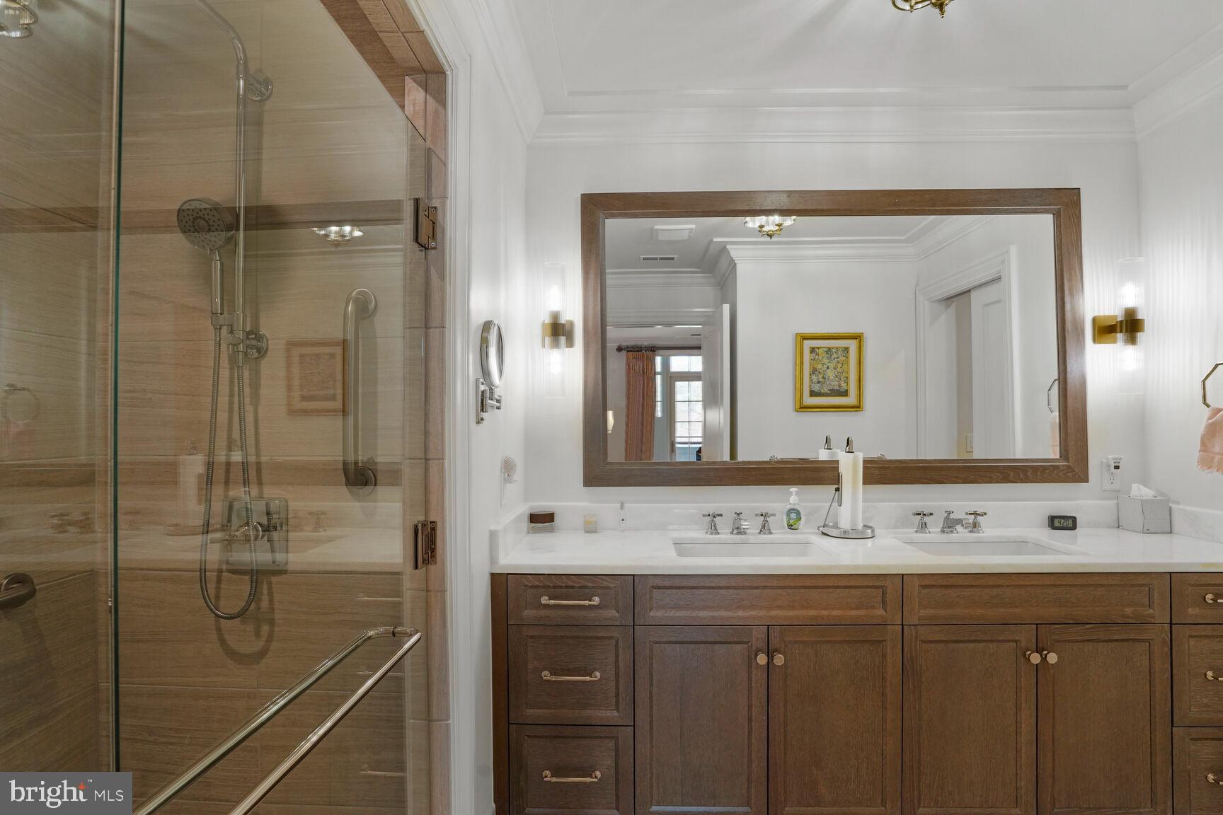 THE SIGNET - Residential