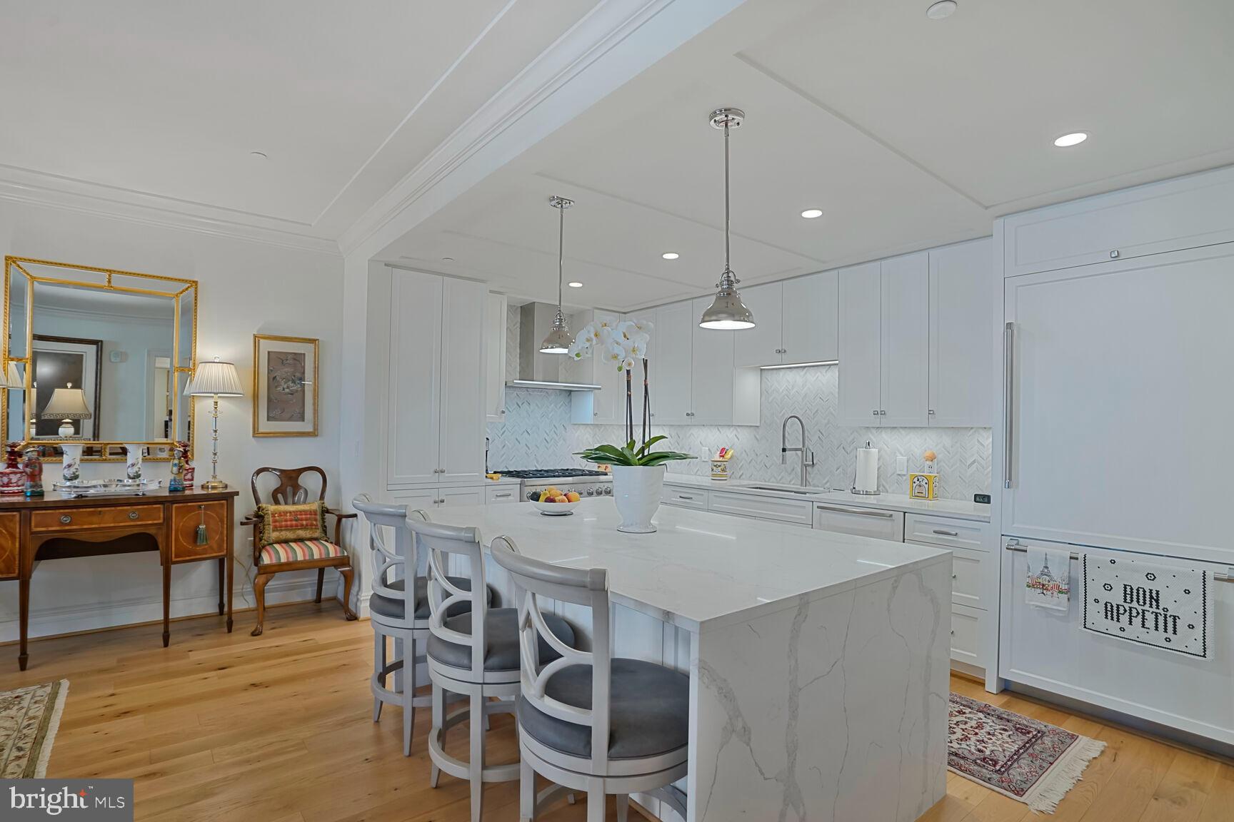 THE SIGNET - Residential