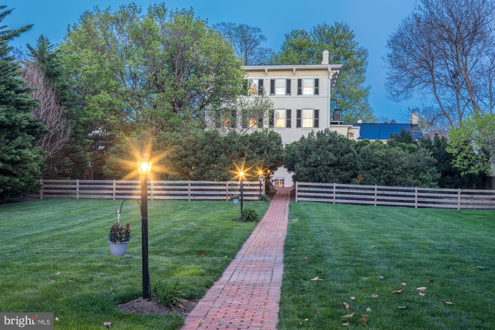 TOWN OF LEESBURG - Residential