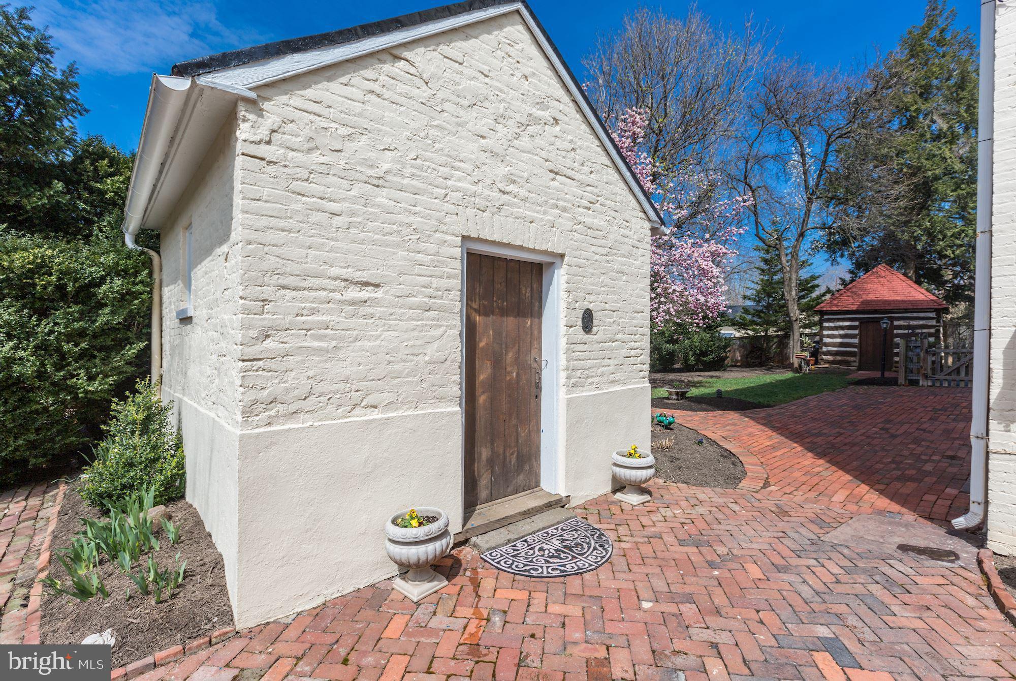 TOWN OF LEESBURG - Residential