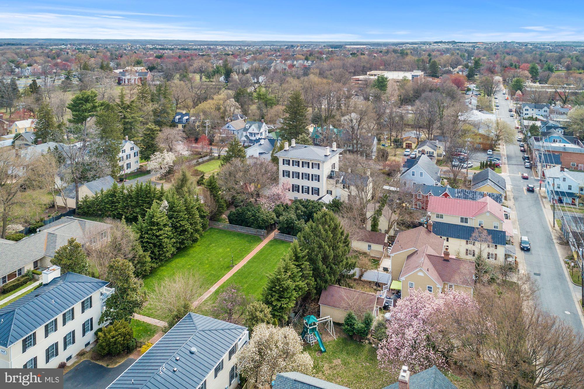 TOWN OF LEESBURG - Residential