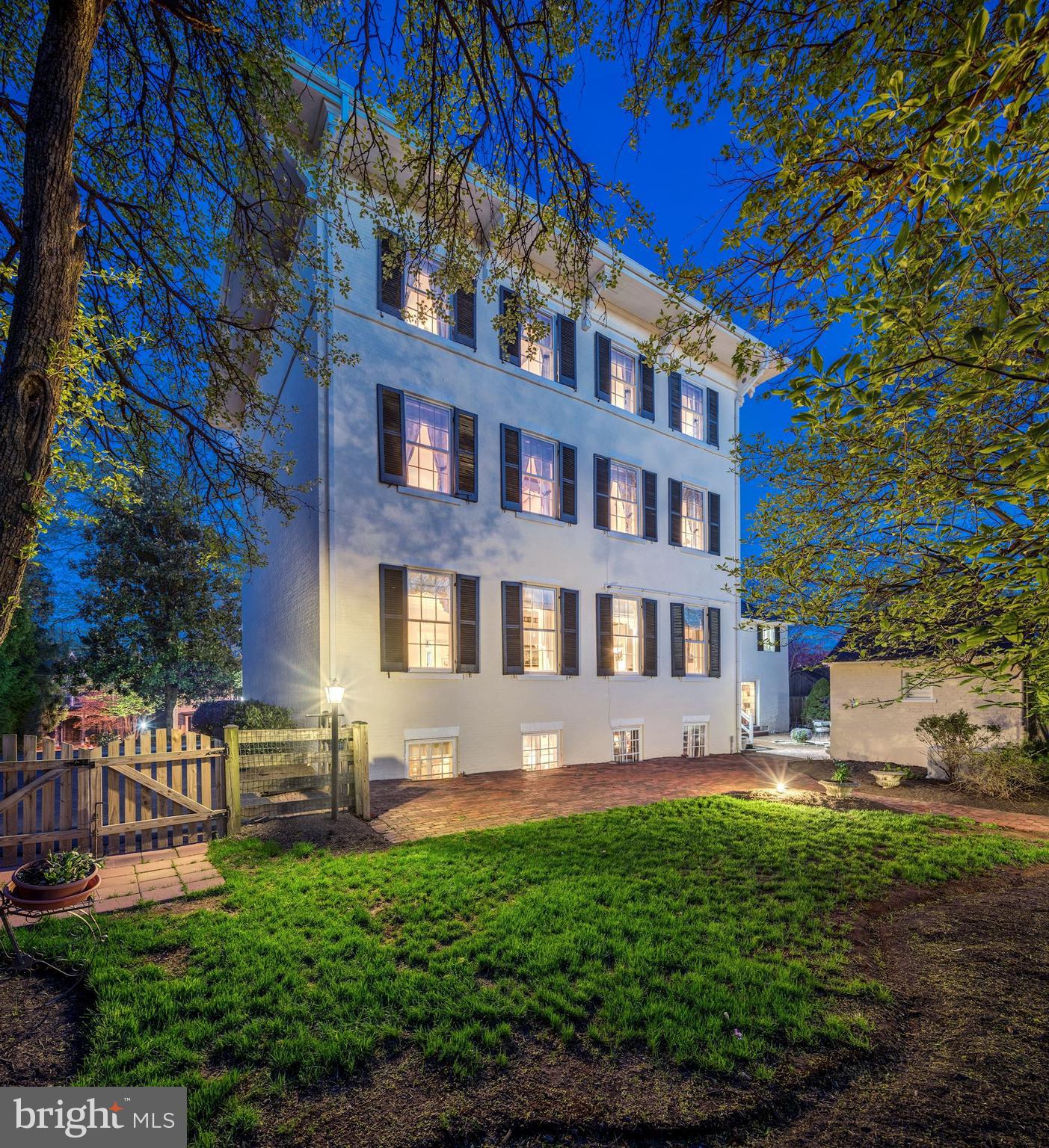 TOWN OF LEESBURG - Residential