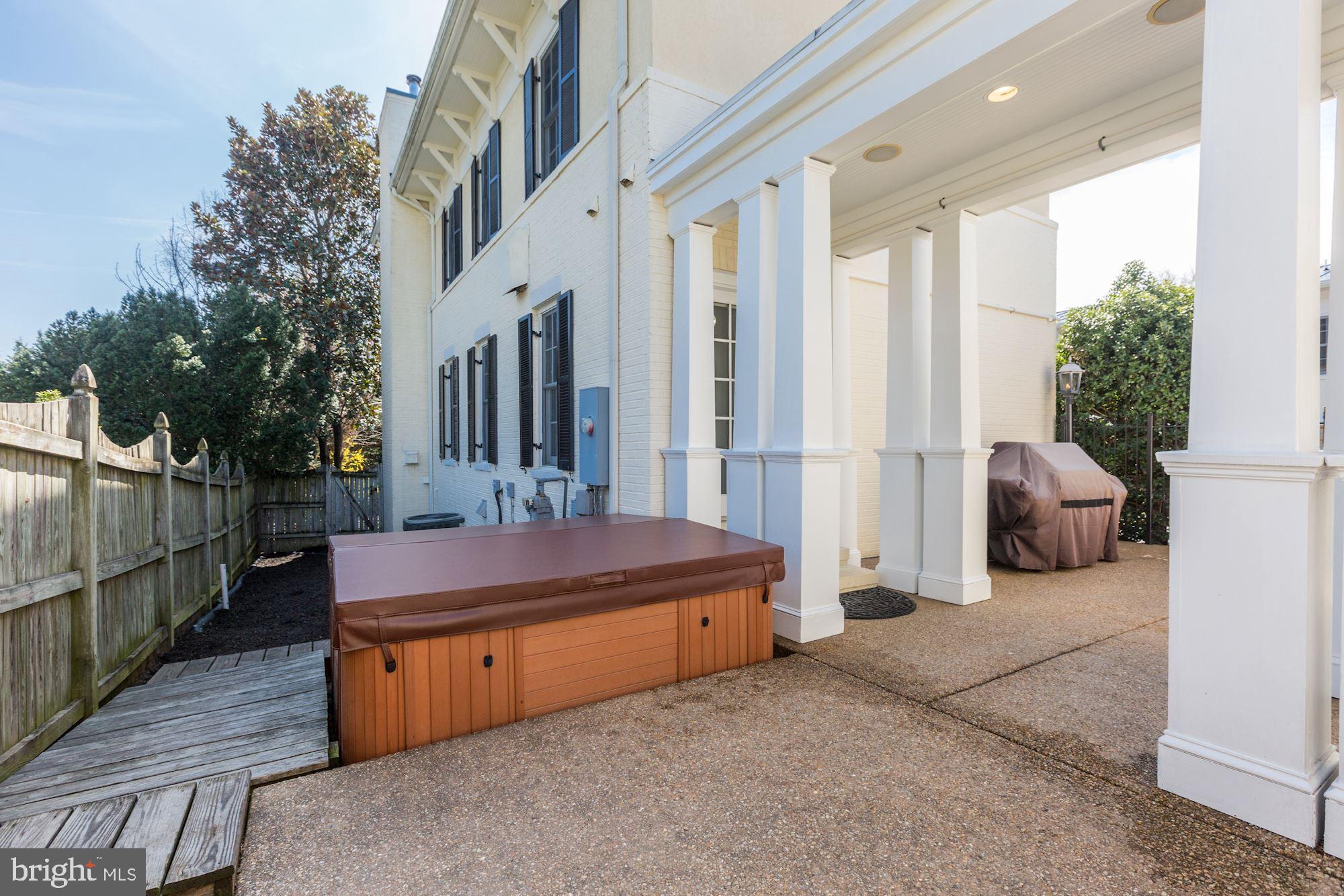 TOWN OF LEESBURG - Residential