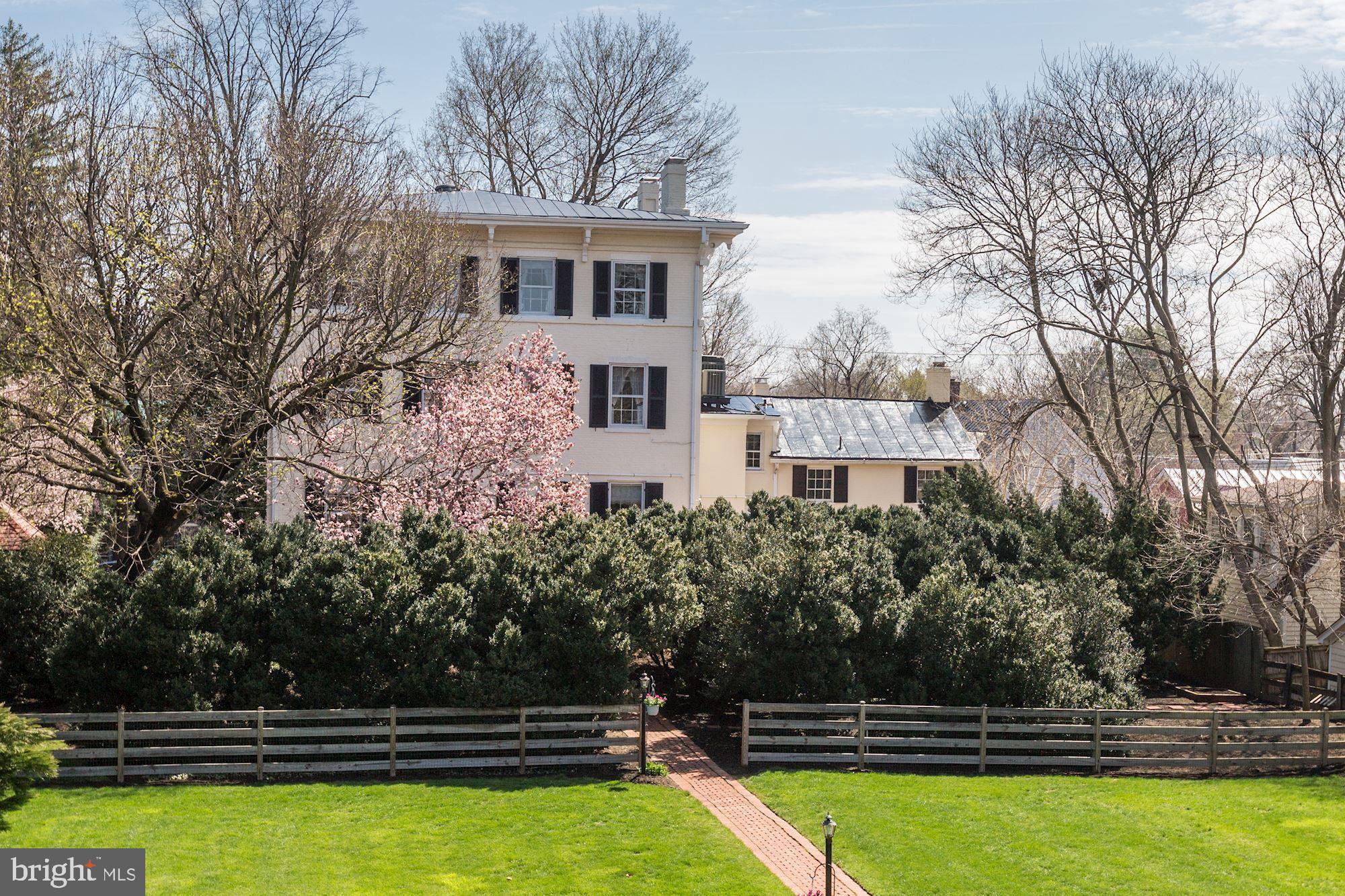 TOWN OF LEESBURG - Residential