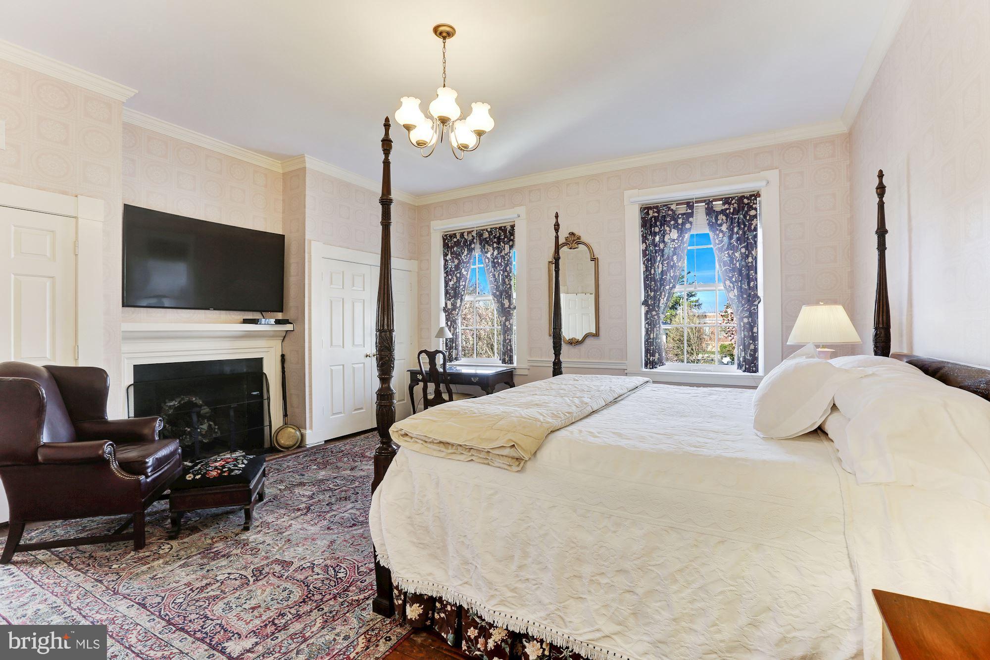 TOWN OF LEESBURG - Residential