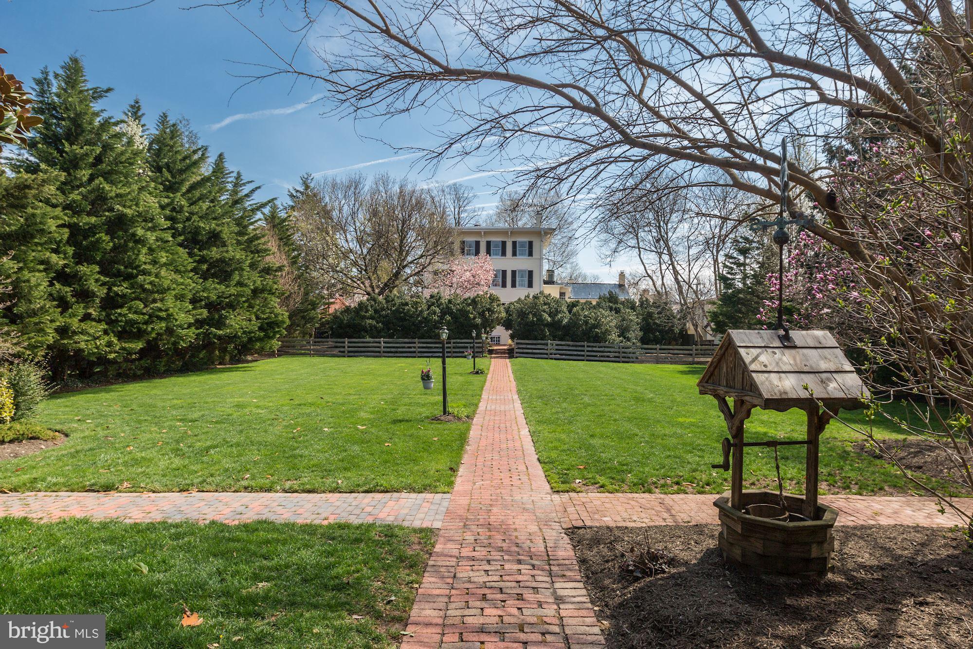 TOWN OF LEESBURG - Residential