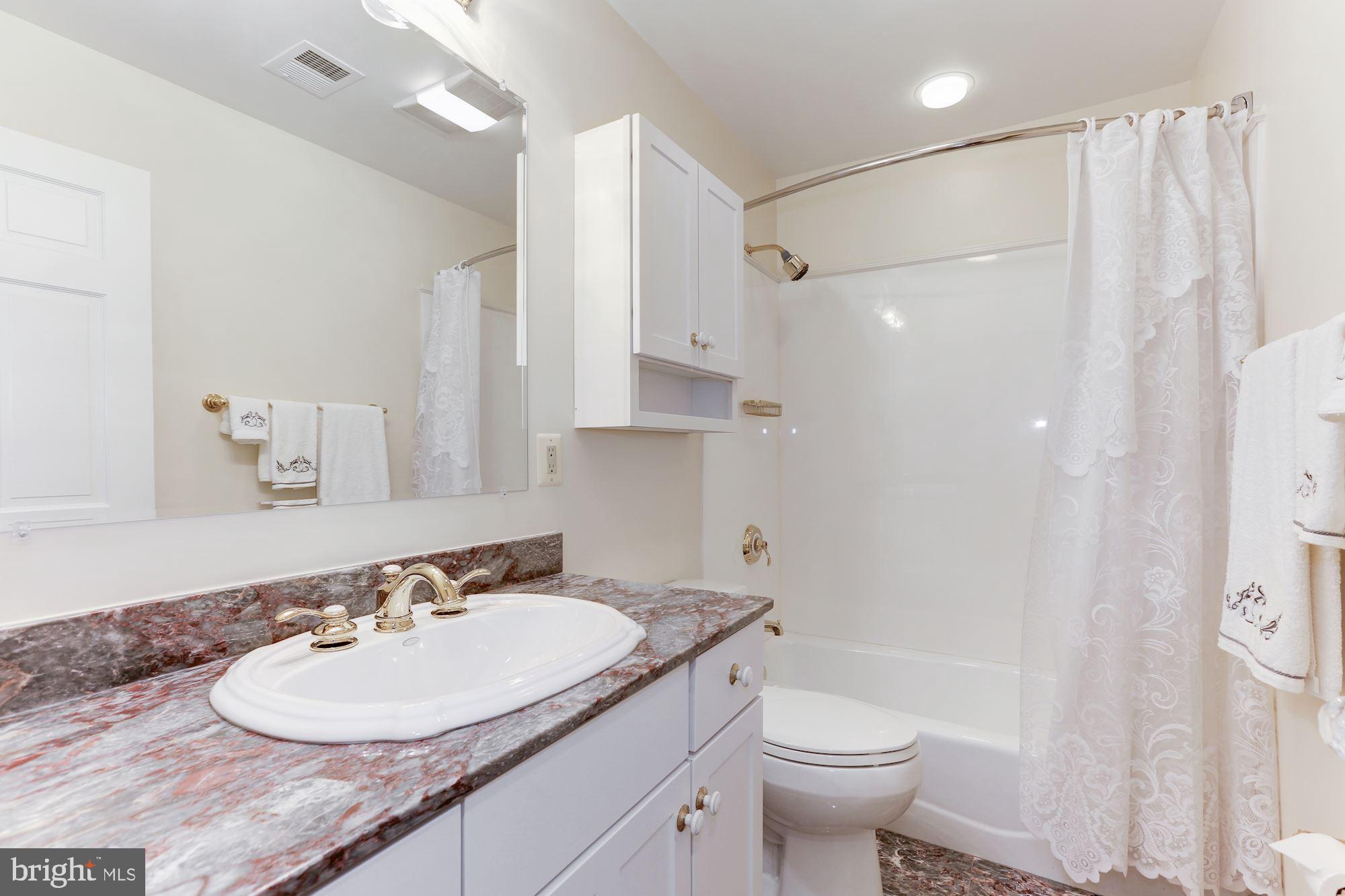 TOWN OF LEESBURG - Residential