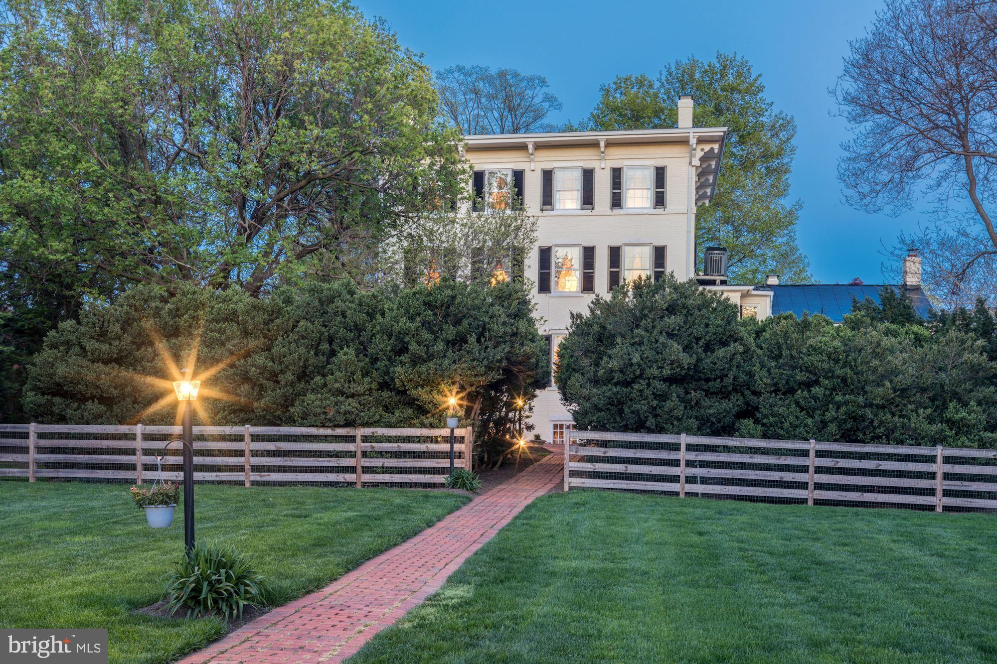 TOWN OF LEESBURG - Residential