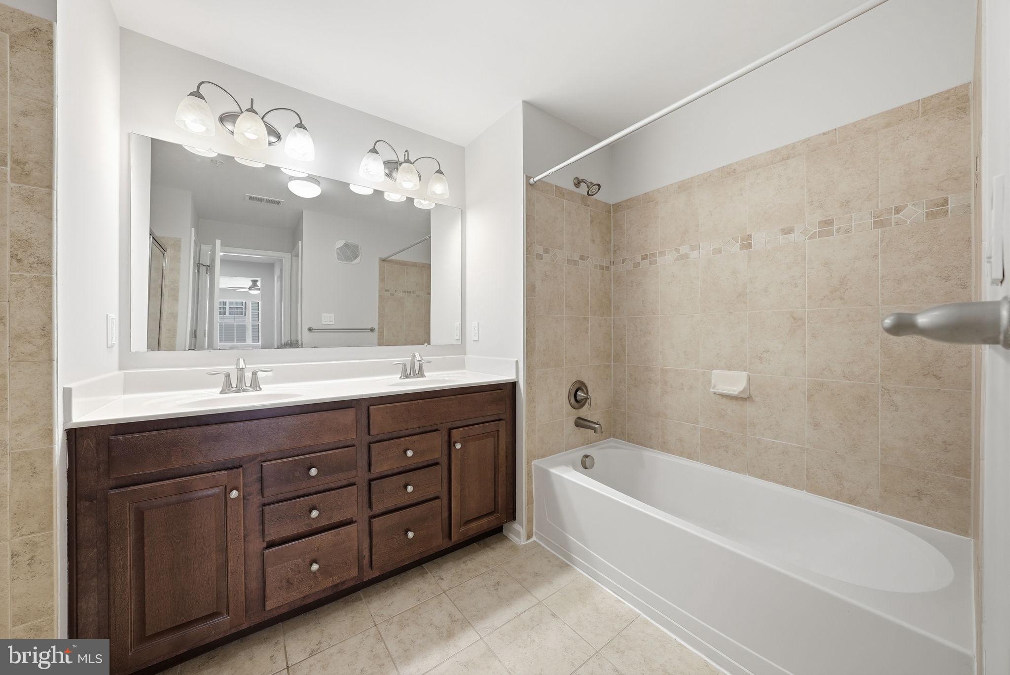 DANE RIDGE CONDO - Residential