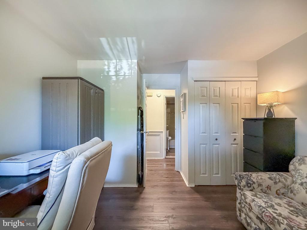 SOCIETY PL - Residential