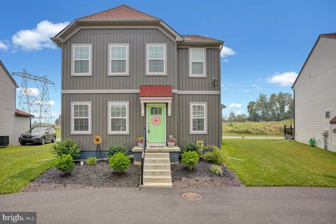 Photo of 19 BITTENDORF WAY, REINHOLDS, PA 17569 (MLS # PALA2037148)