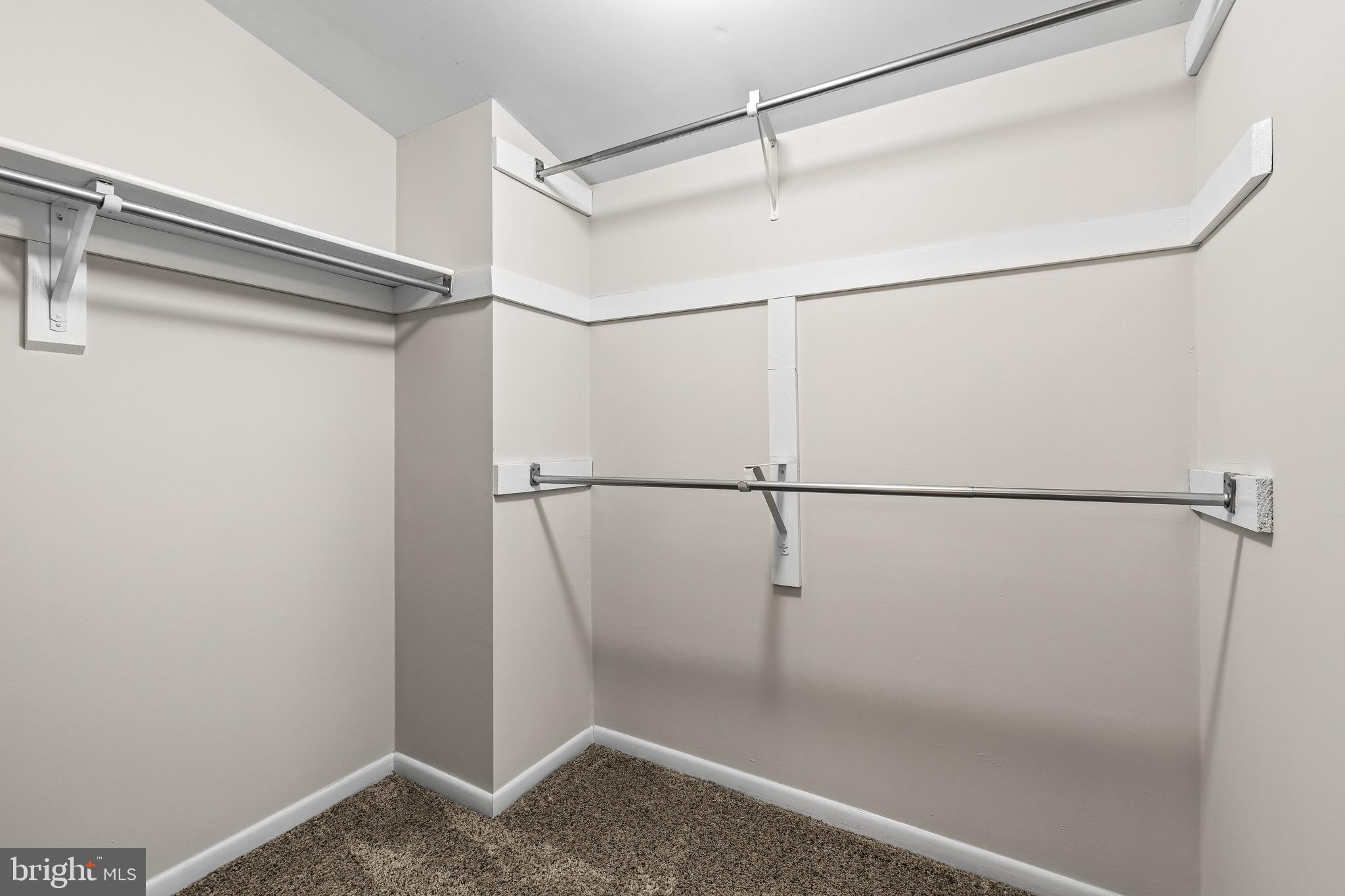 ANNEN WOODS - Residential