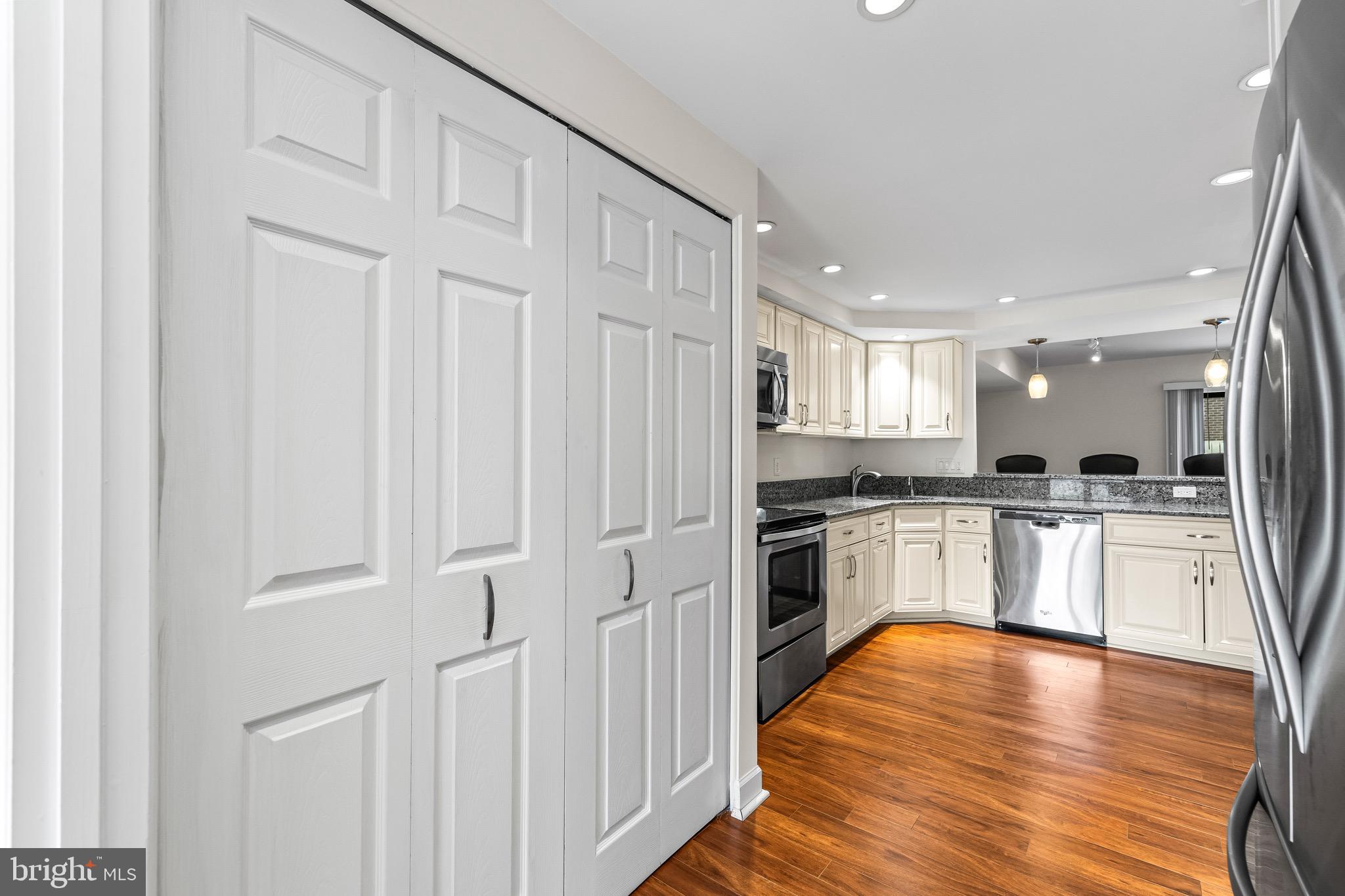 ANNEN WOODS - Residential