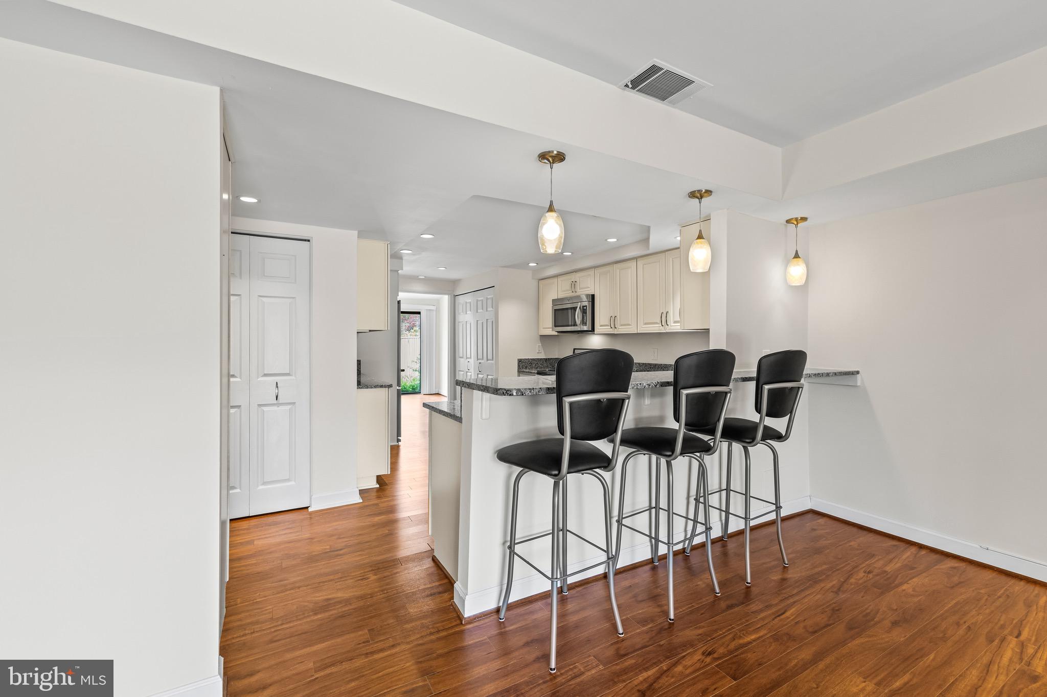 ANNEN WOODS - Residential