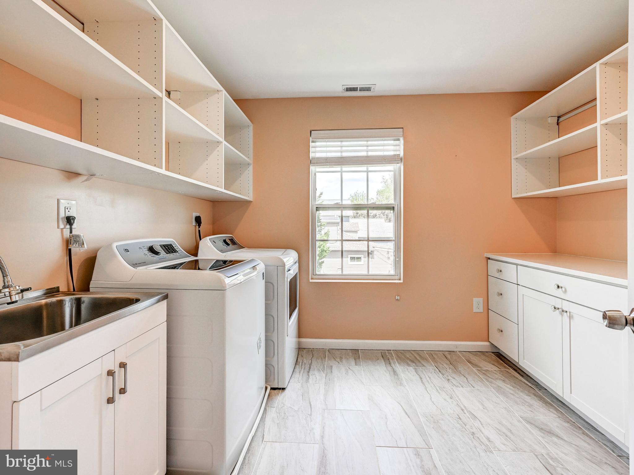 WEST TWIN RIVER - Residential