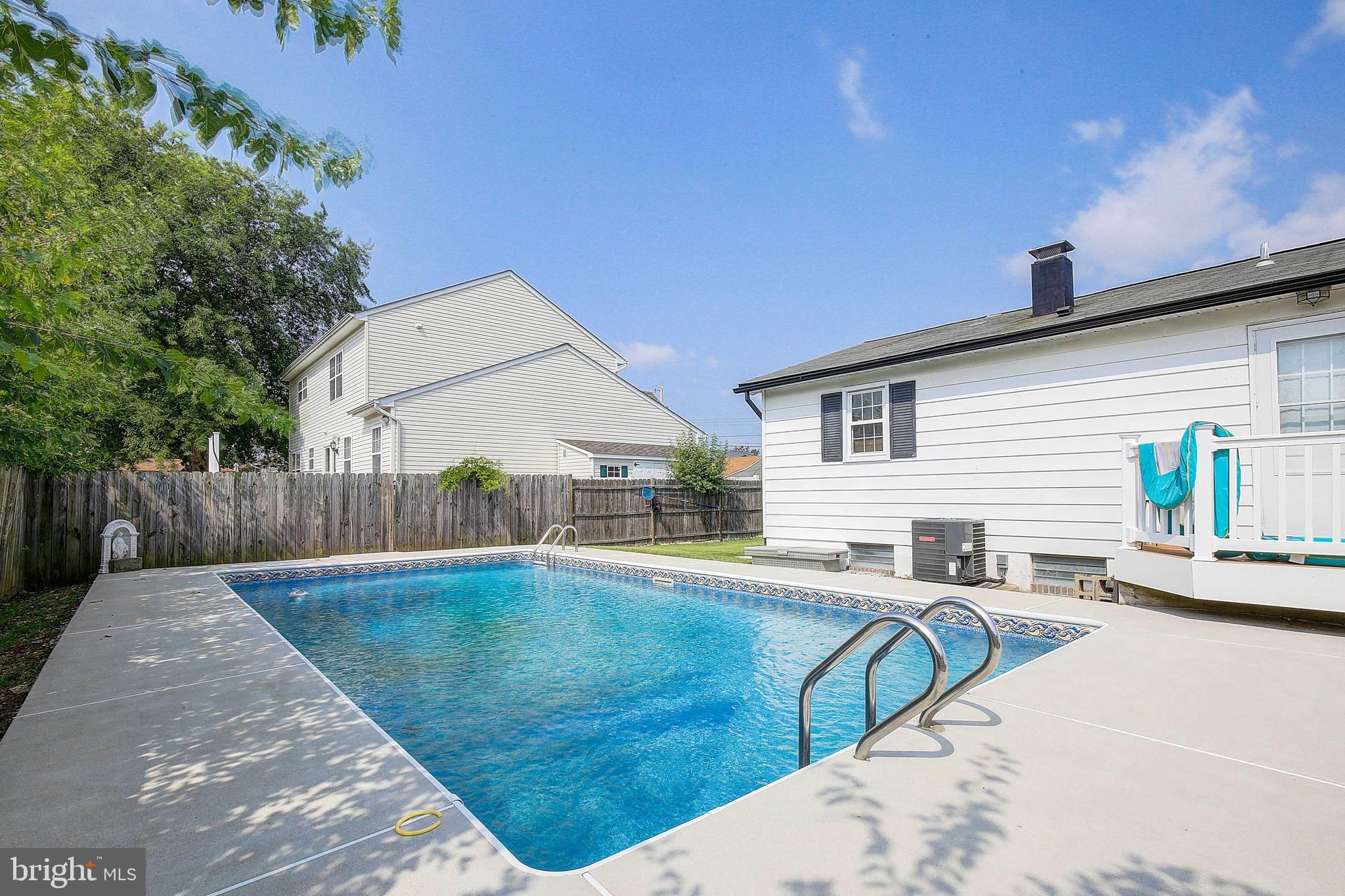 RIVIERA BEACH - Residential