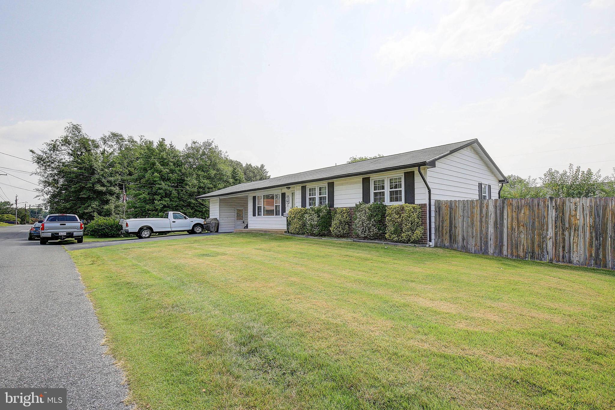 RIVIERA BEACH - Residential