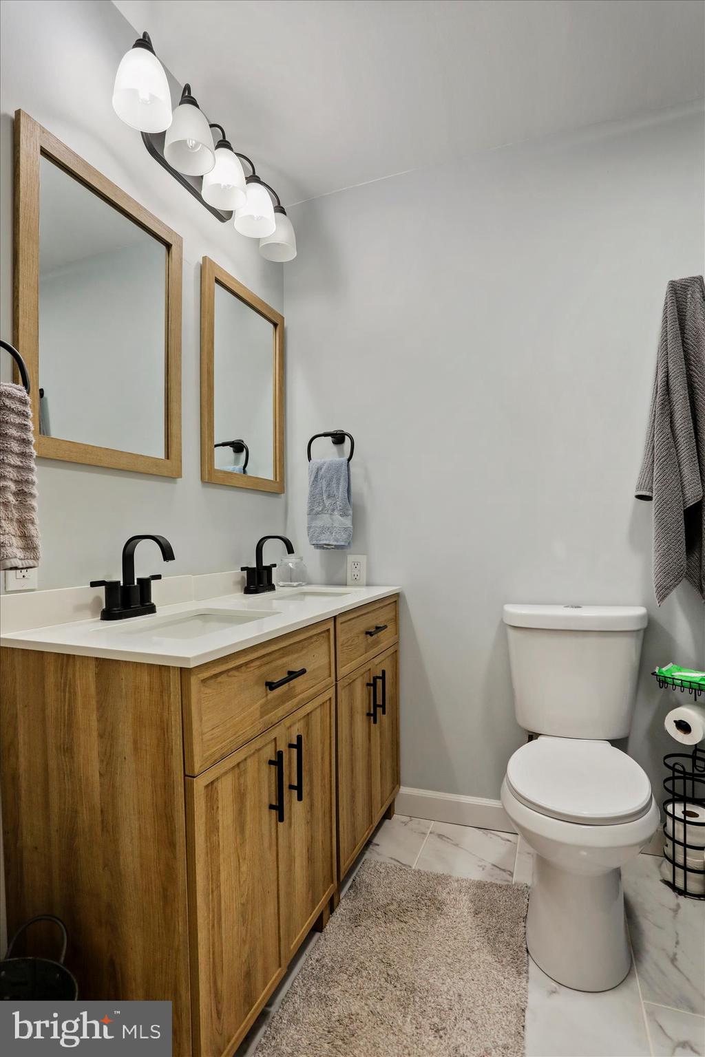 PENN NATIONAL ESTATES - Residential