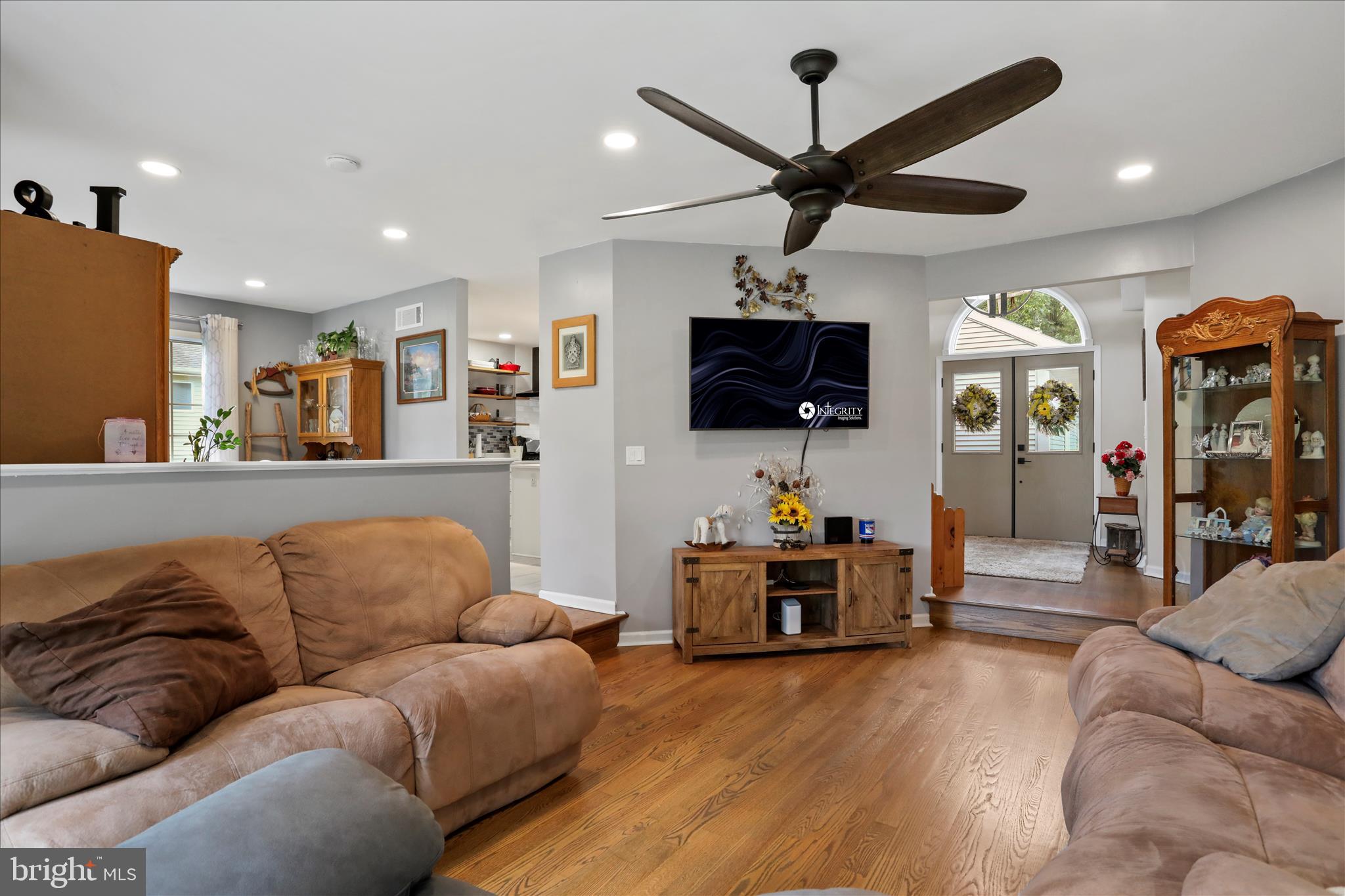 PENN NATIONAL ESTATES - Residential