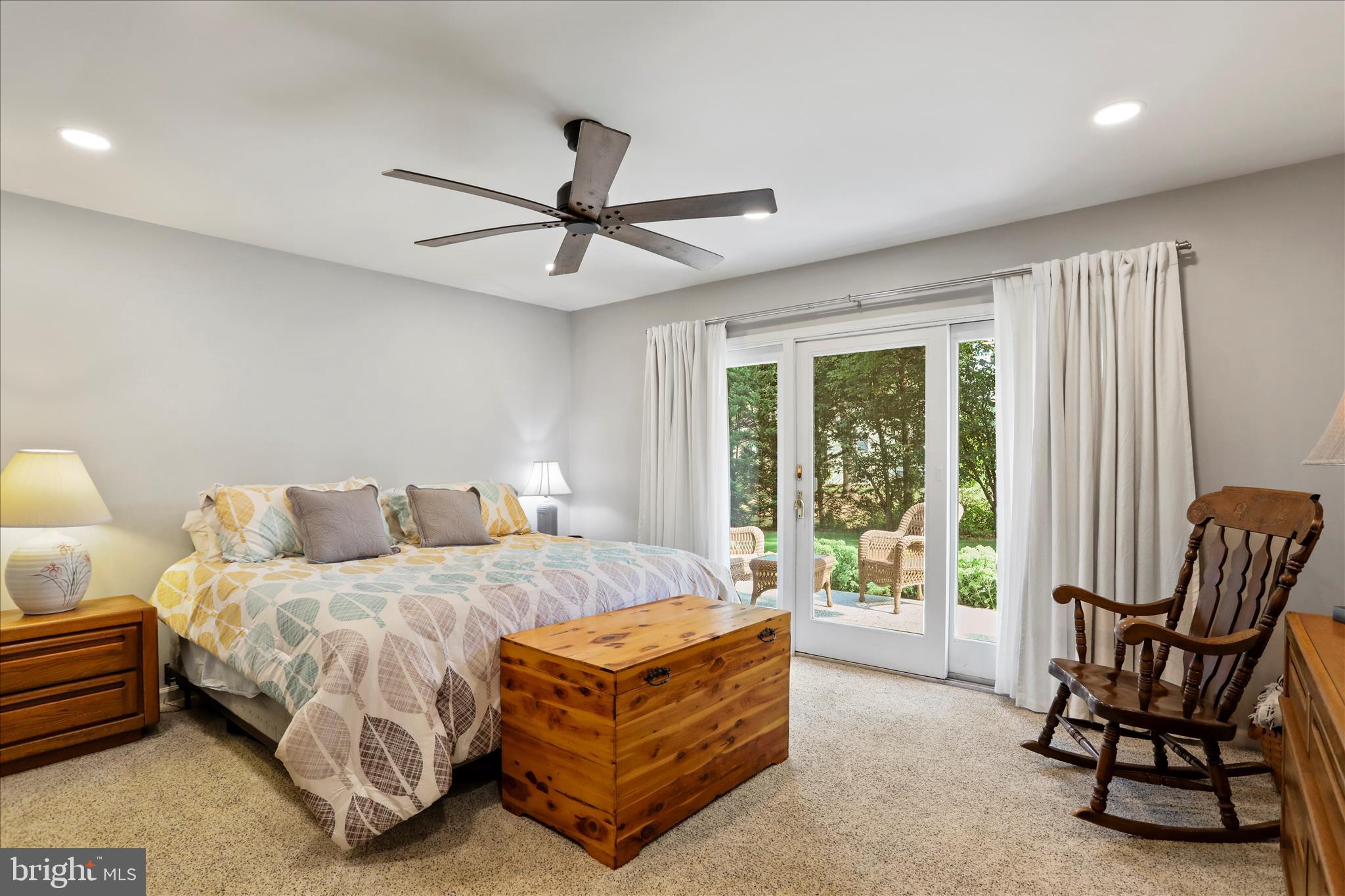 PENN NATIONAL ESTATES - Residential