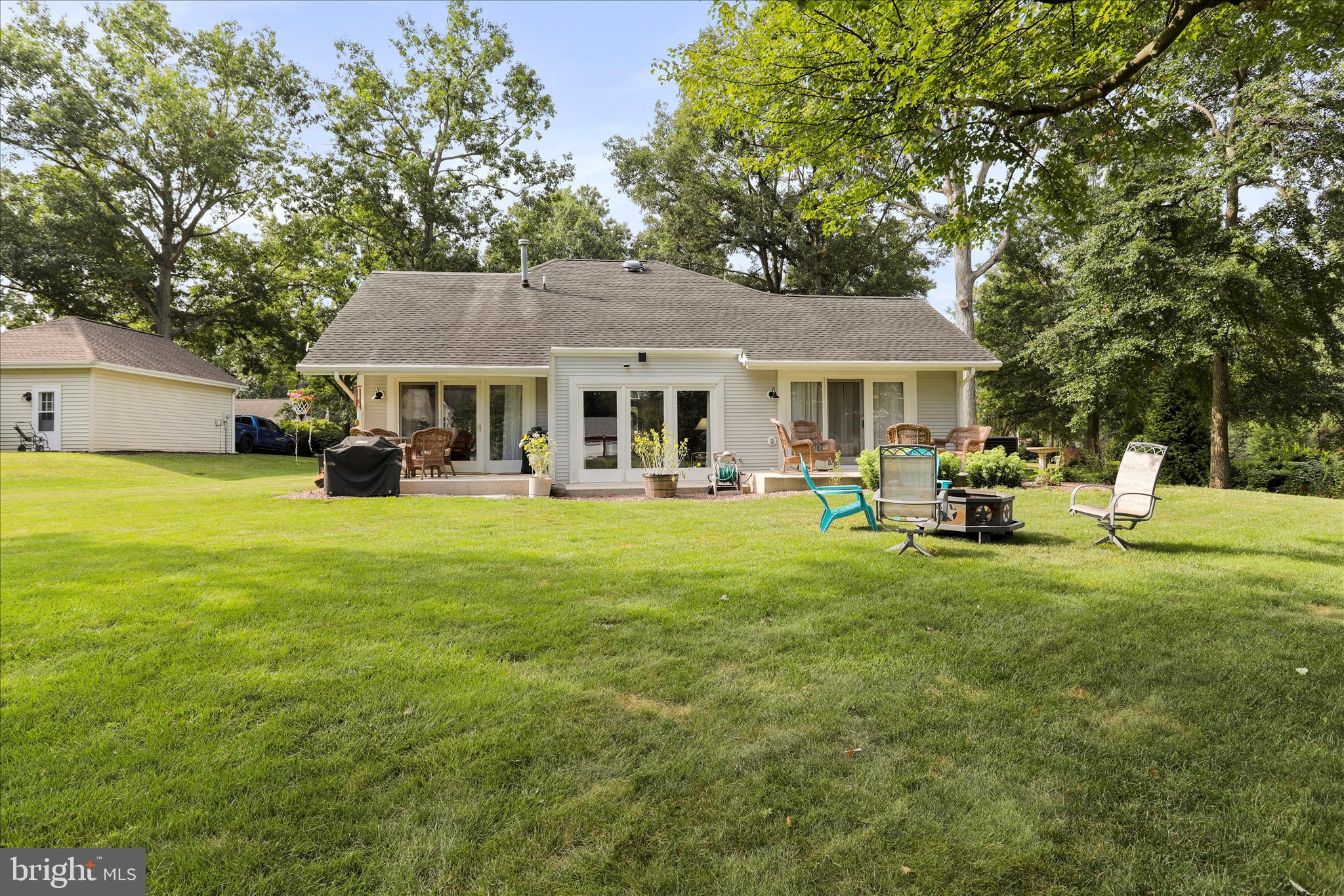 PENN NATIONAL ESTATES - Residential