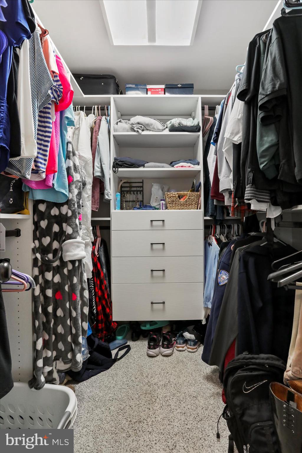 PENN NATIONAL ESTATES - Residential