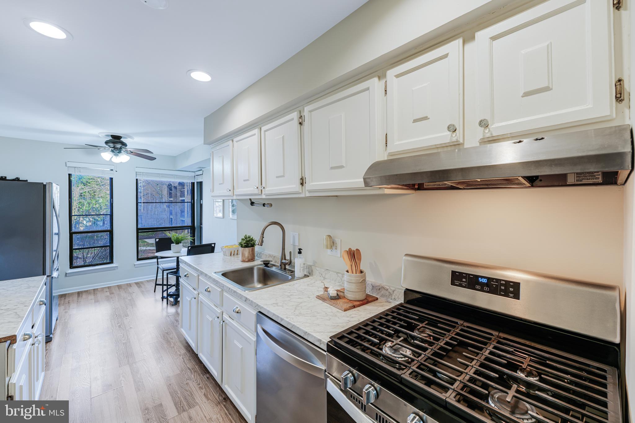 CHESTNUT GROVE - Residential Lease