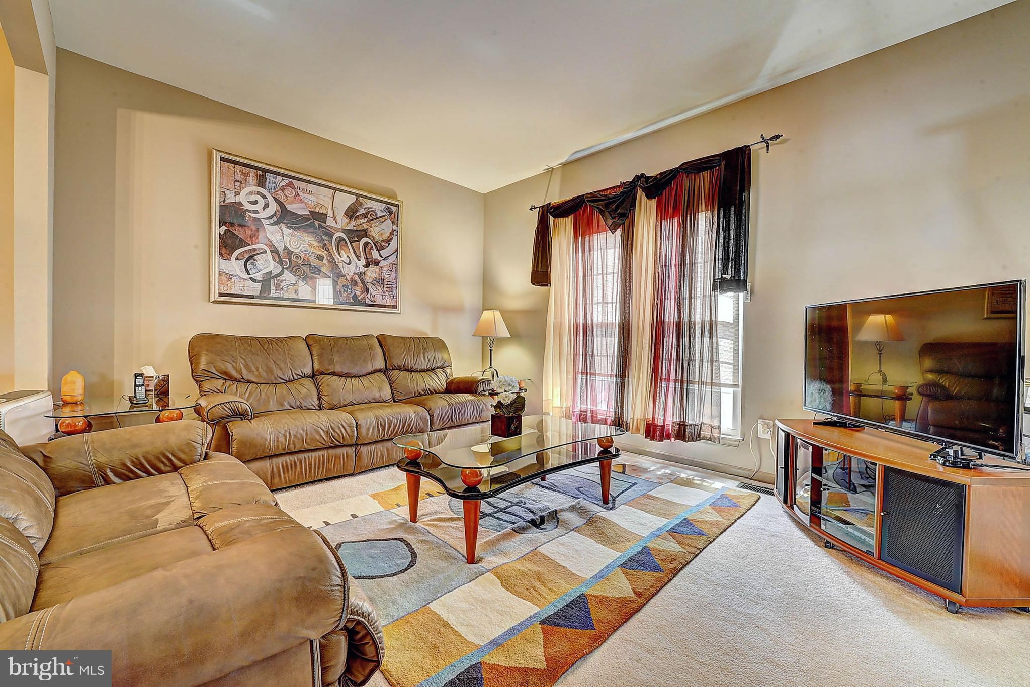 SYCAMORE HILL - Residential