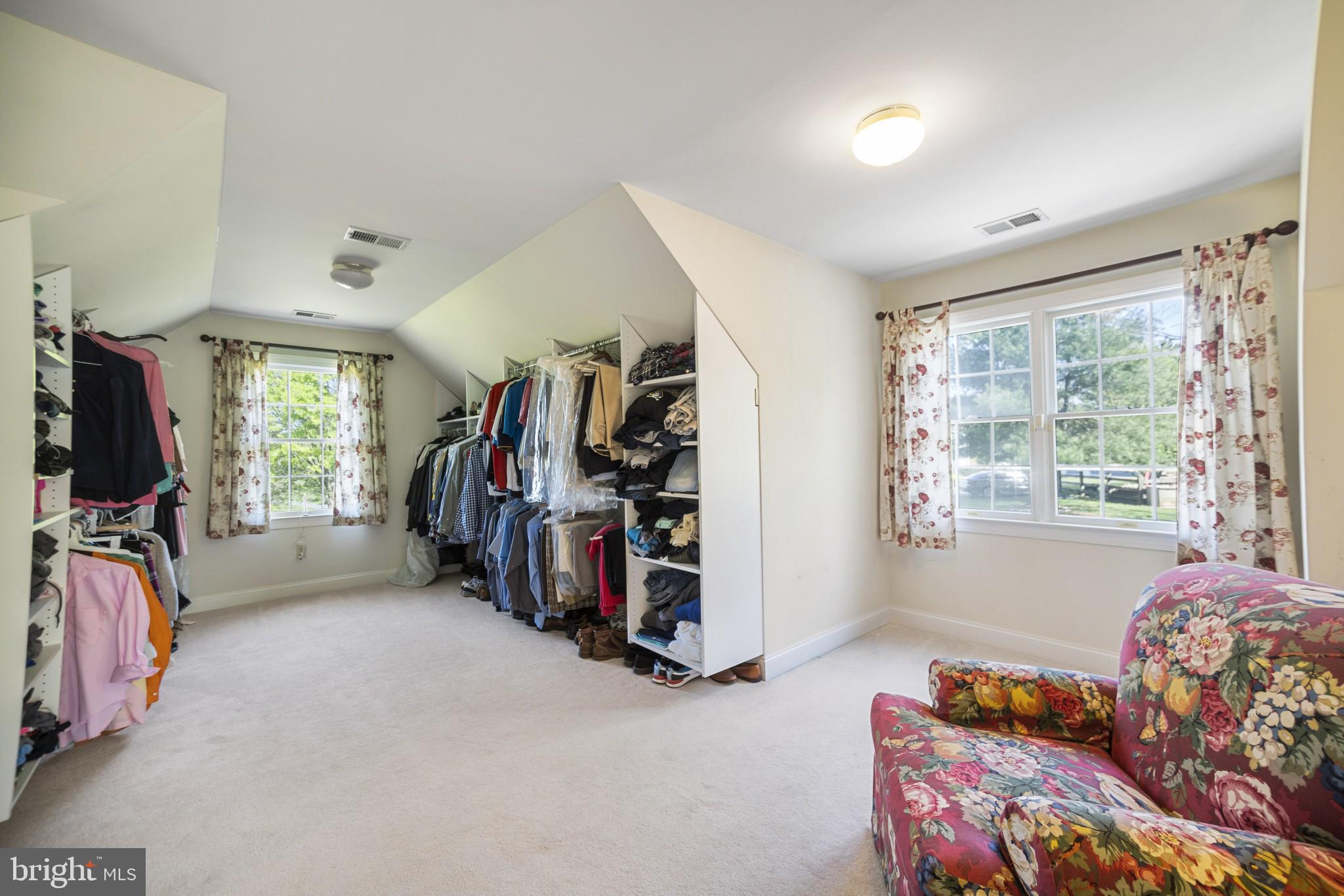 HILLHURST - Residential