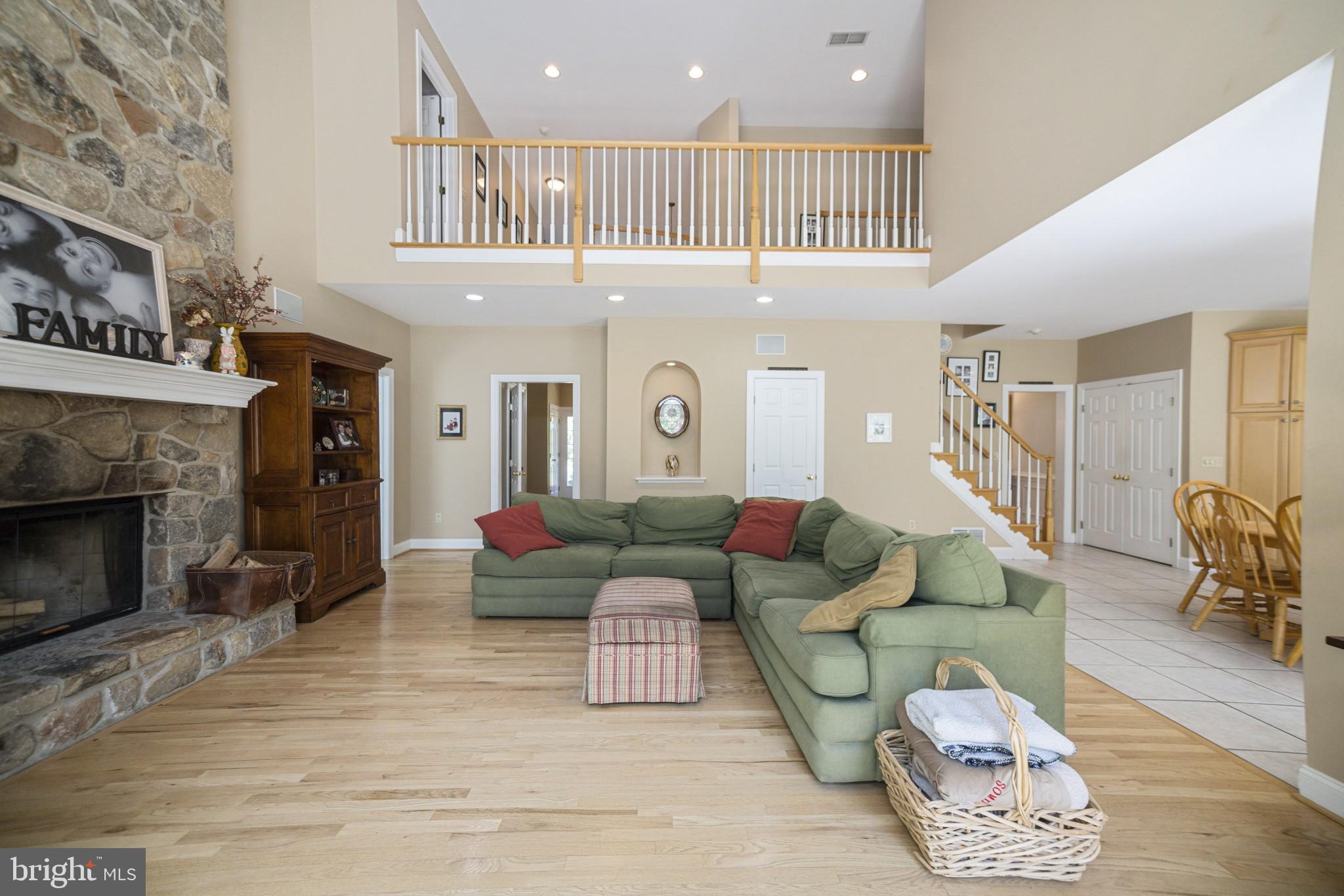 HILLHURST - Residential