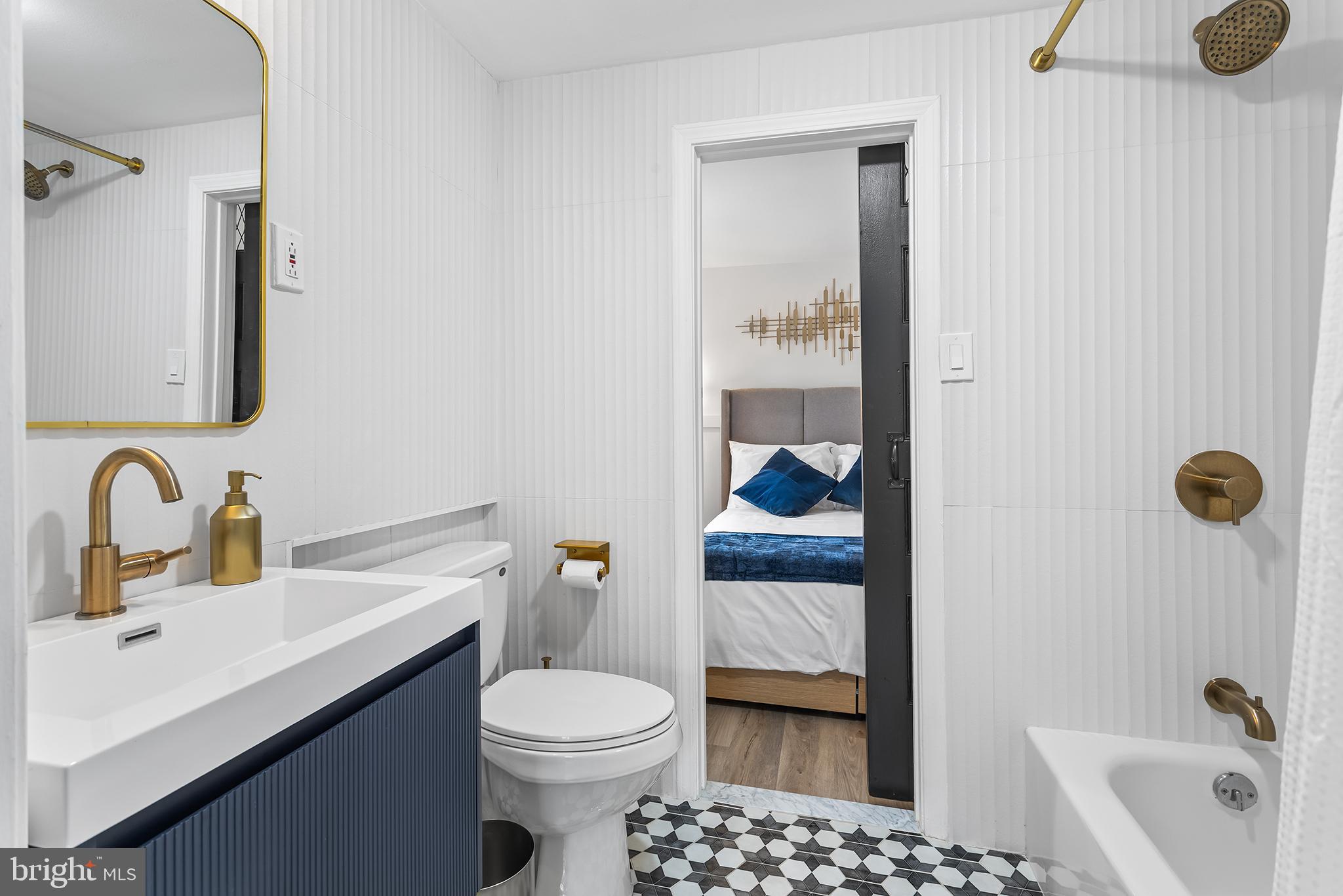 569 N 20TH STREET 2F