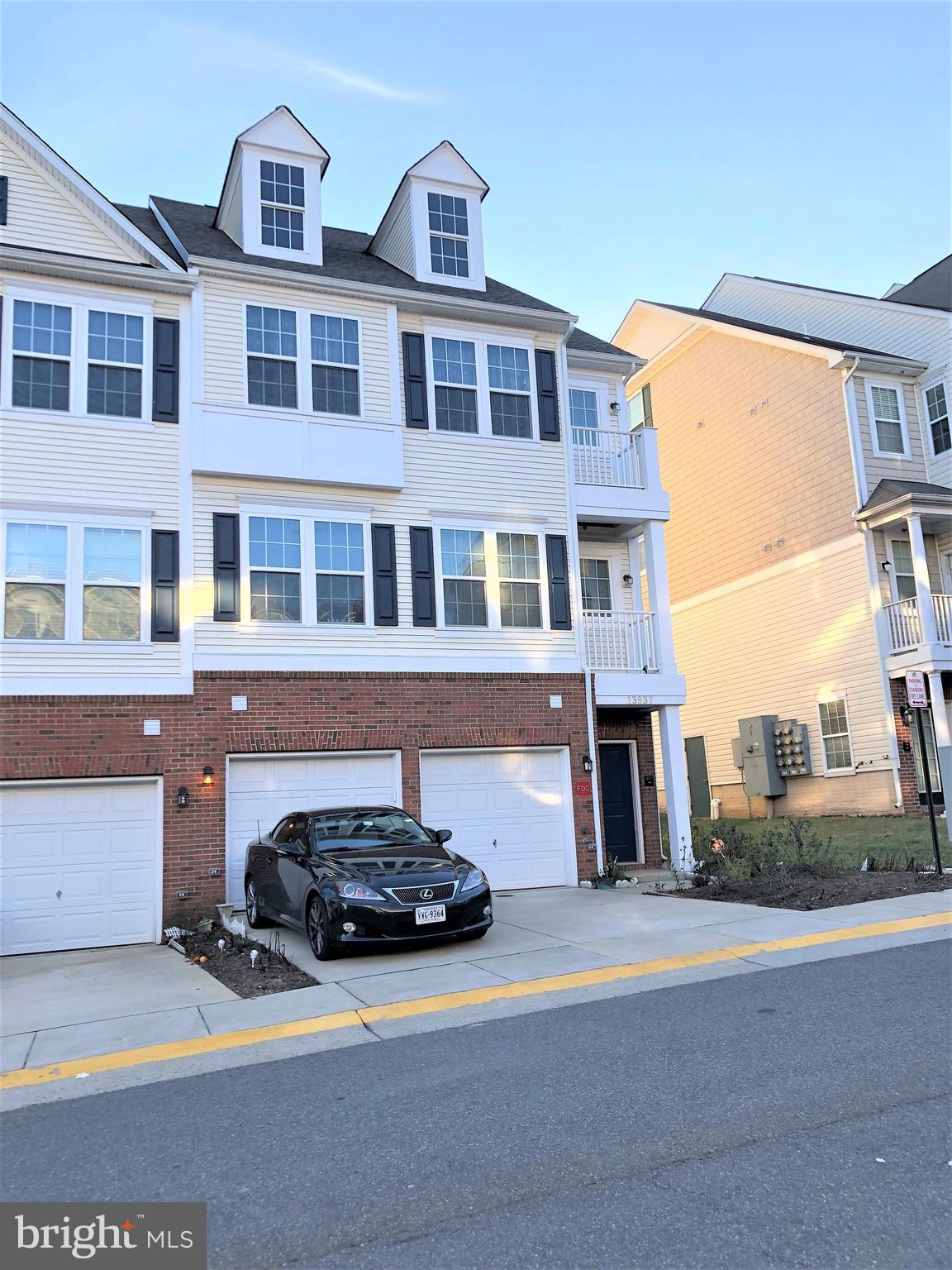 WILLIAM SQUARE - Residential Lease