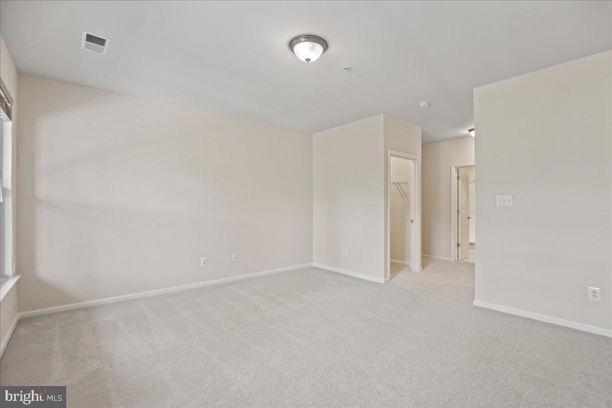 OYSTER BAY CONDOMINIUMS - Residential