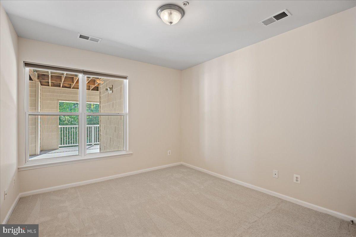 OYSTER BAY CONDOMINIUMS - Residential