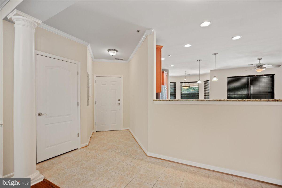 OYSTER BAY CONDOMINIUMS - Residential