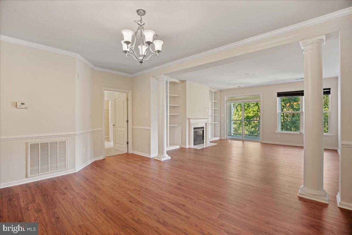 OYSTER BAY CONDOMINIUMS - Residential