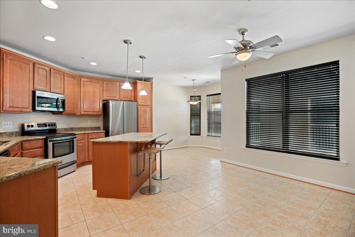 OYSTER BAY CONDOMINIUMS - Residential