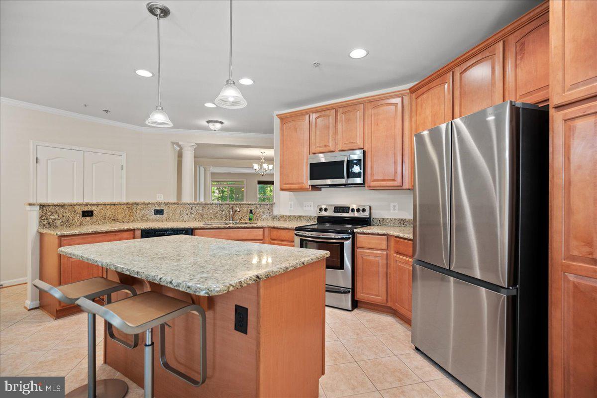 OYSTER BAY CONDOMINIUMS - Residential