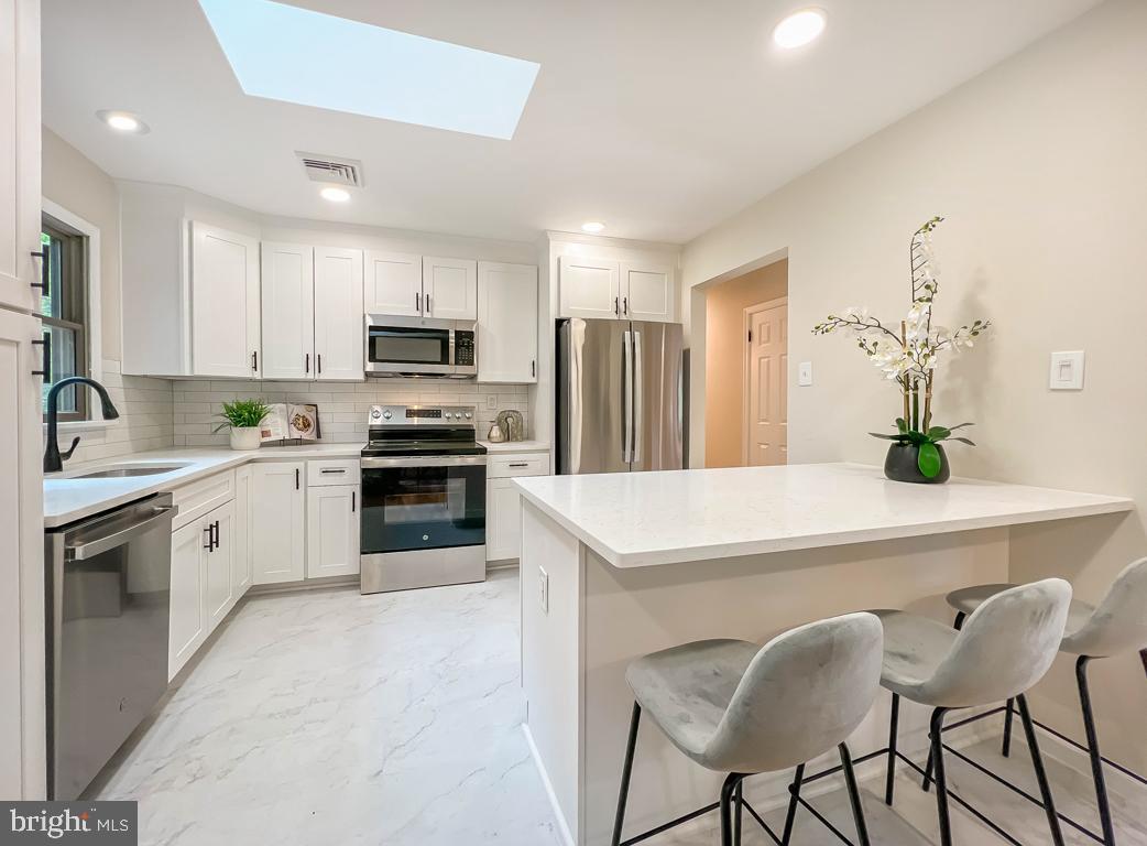 BRIGHTON MANOR - Residential