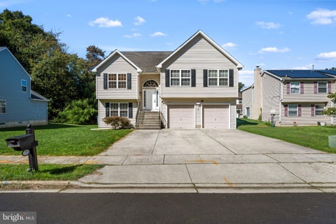 Photo of 7 Logan Drive, CHERRY HILL, NJ 08034 (MLS # NJCD2128462)