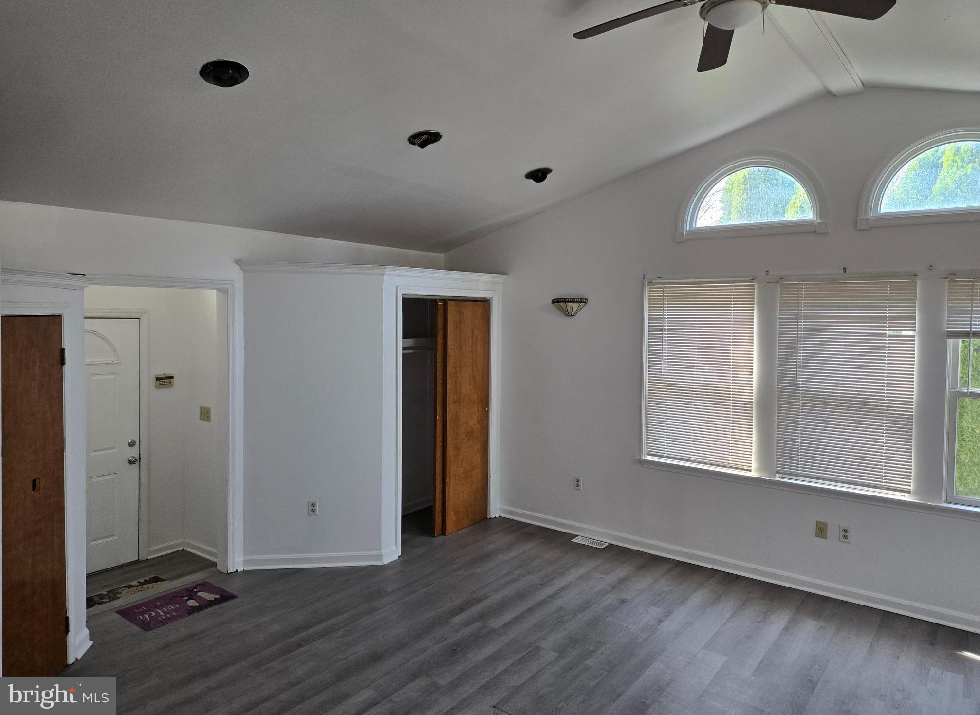 1802 STRAWBERRY AVENUE