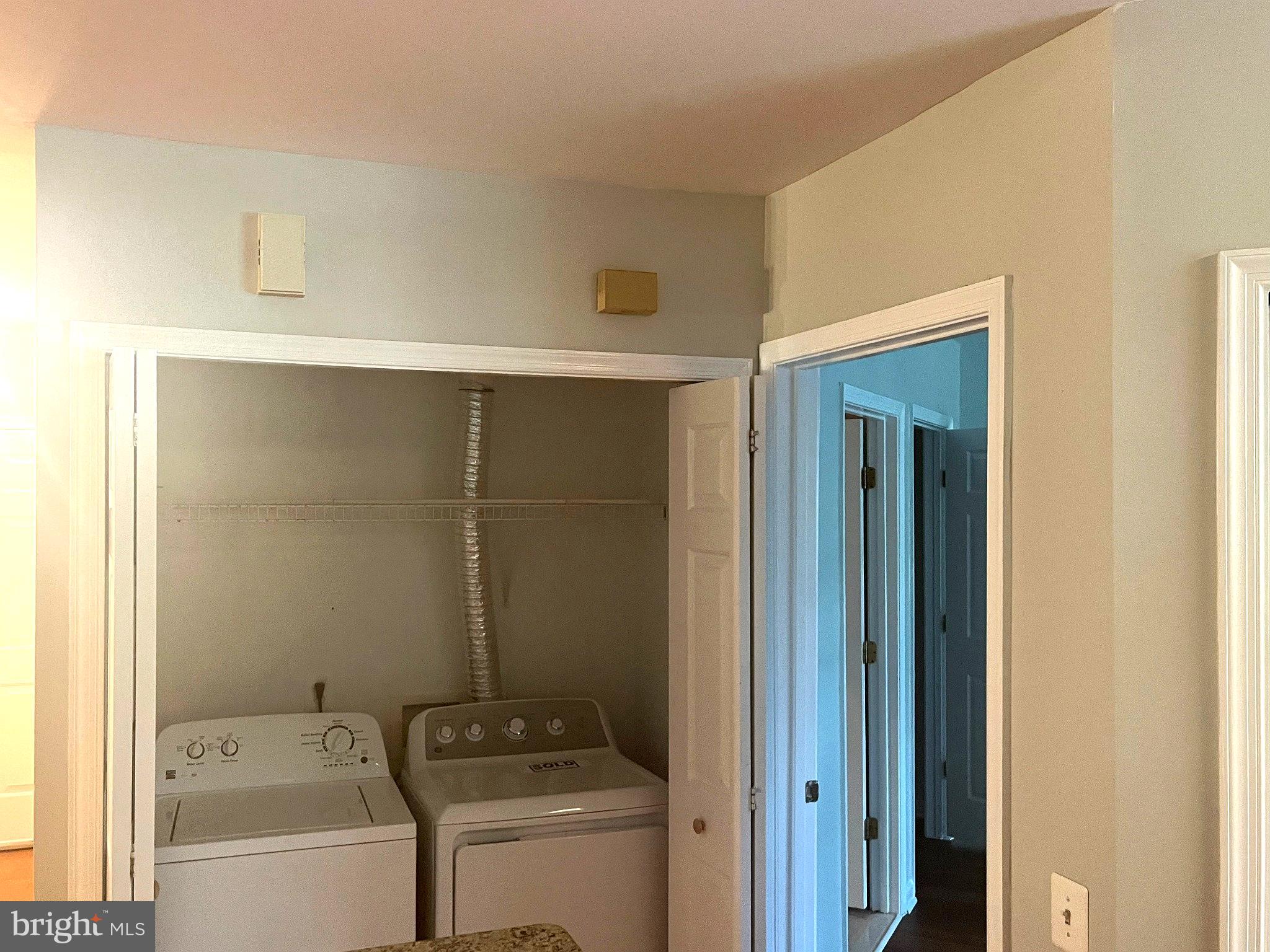 DOMINION STATION - Residential Lease