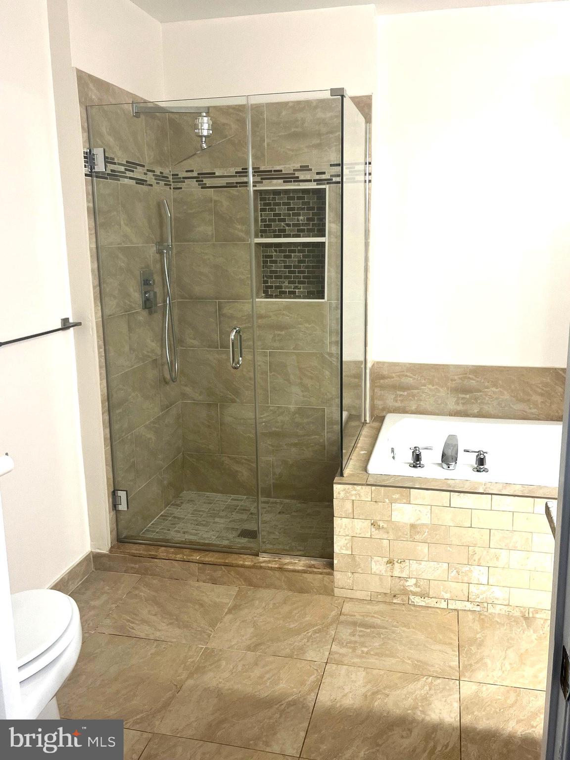 DOMINION STATION - Residential Lease