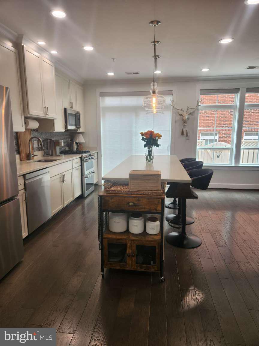 MAYFAIR ON MAIN - Residential Lease