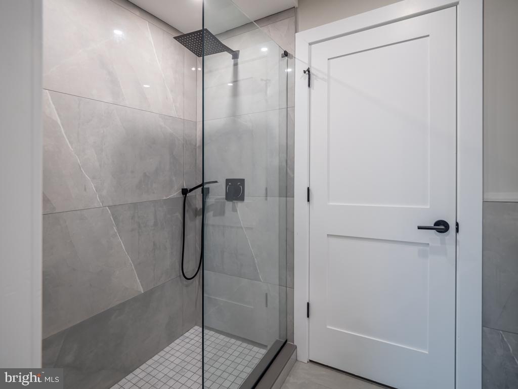 BELLA VISTA - Residential Lease