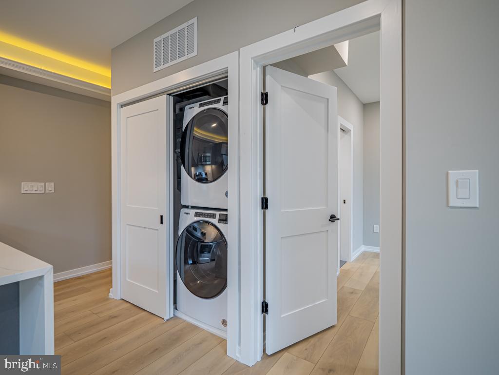 BELLA VISTA - Residential Lease